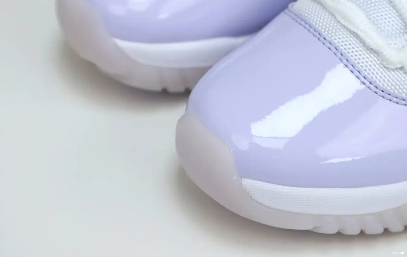 11 PURE VIOLET AIR LOW JORDAN 0506